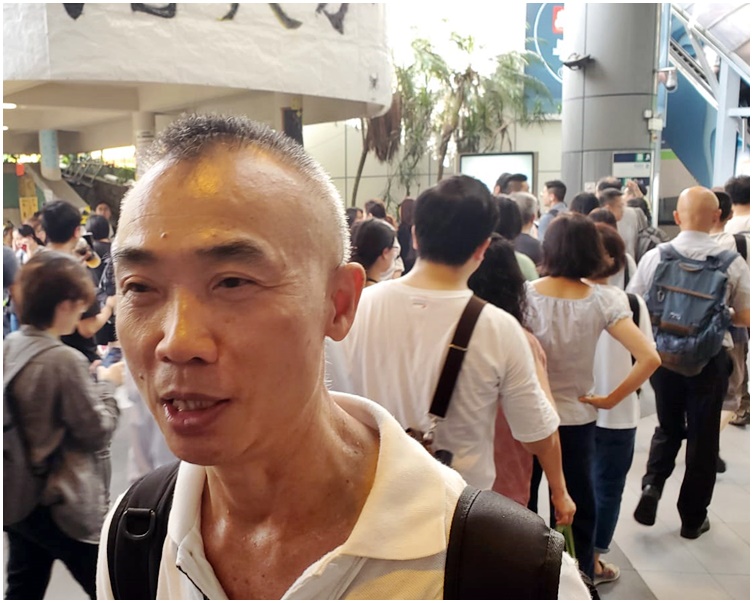 任職三行工人的楊先生預計無掉半日人工。
