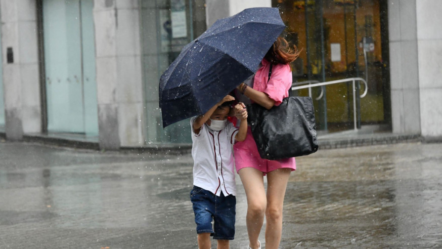 雷雨區影響本港。