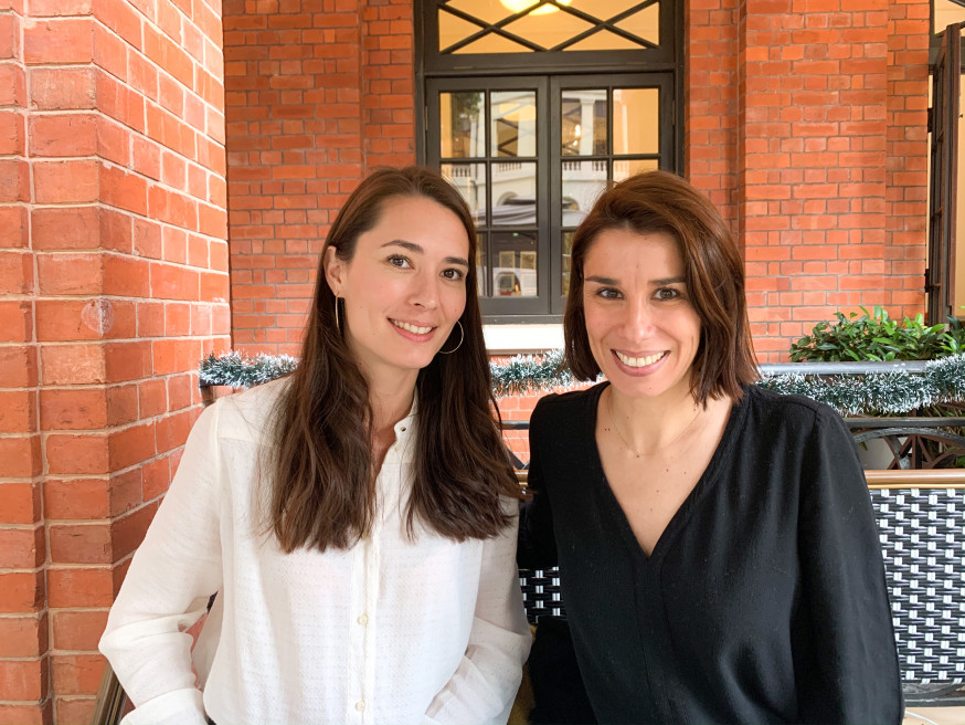 Chloe Berger(左)及Magali Portes兩年前創辦網店Merci Dandy,將嶄新的時裝網購體驗引入來港。
