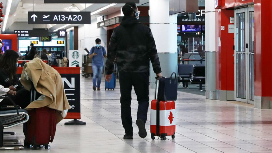 據報加拿大將取消入境旅客須先接種新冠疫苗要求。路透資料圖